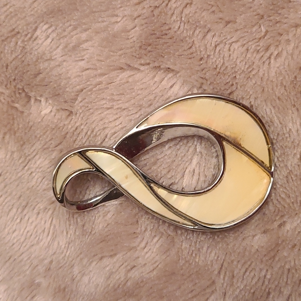 Lia Sophia pendant slide